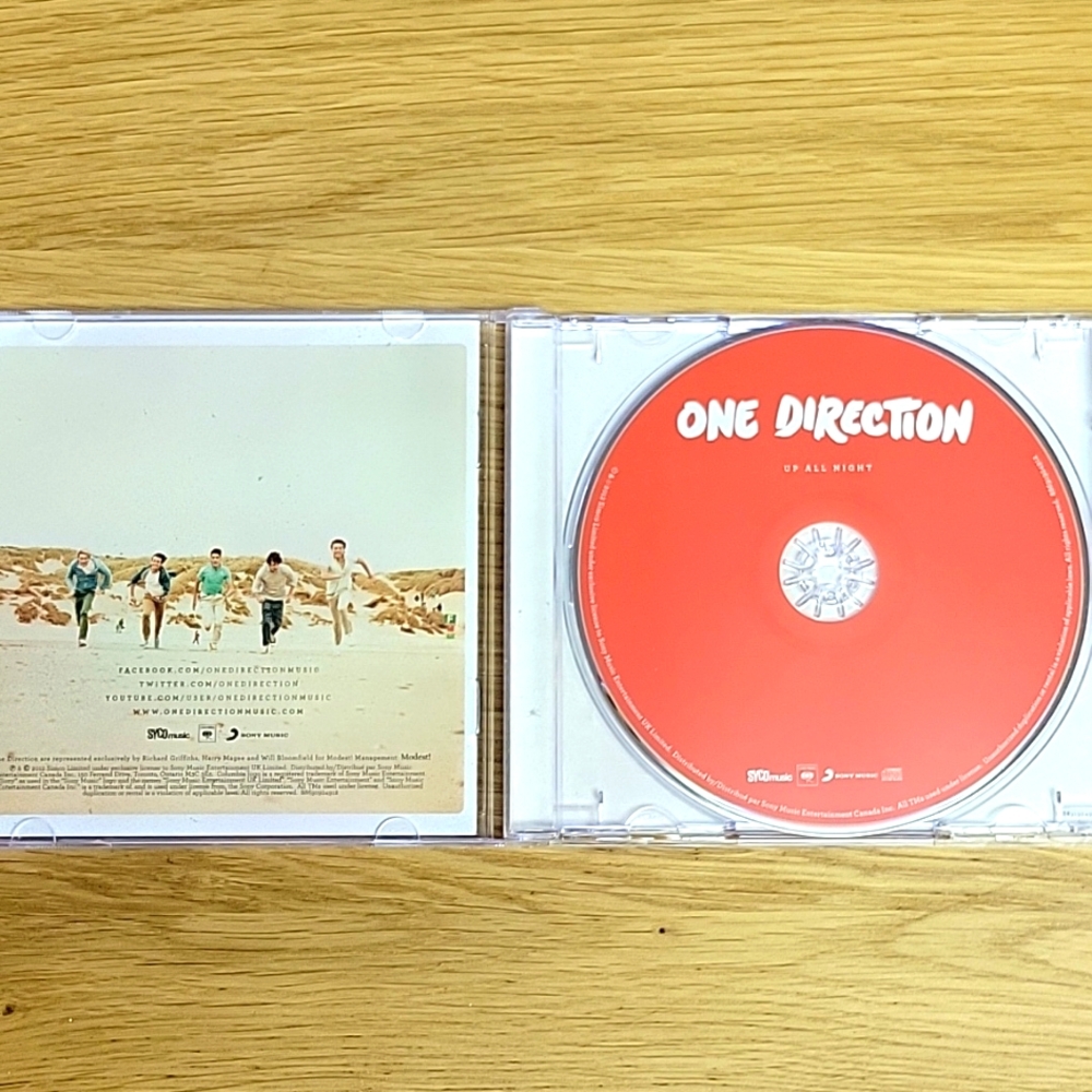 One Direction 'Up All Night' CD - Picture 3 of 4